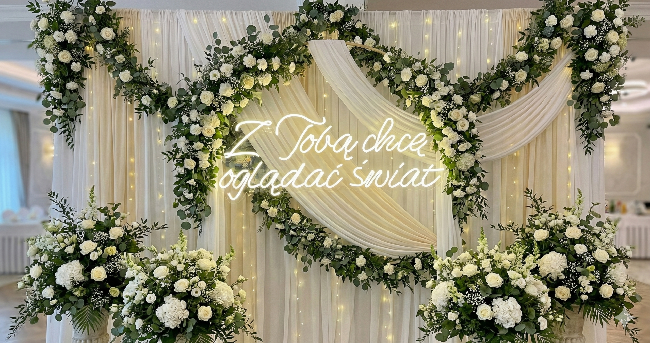 Neon Z Tobą chcę oglądać świat napis led Wodecki na pierwszy taniec i motyw podróży