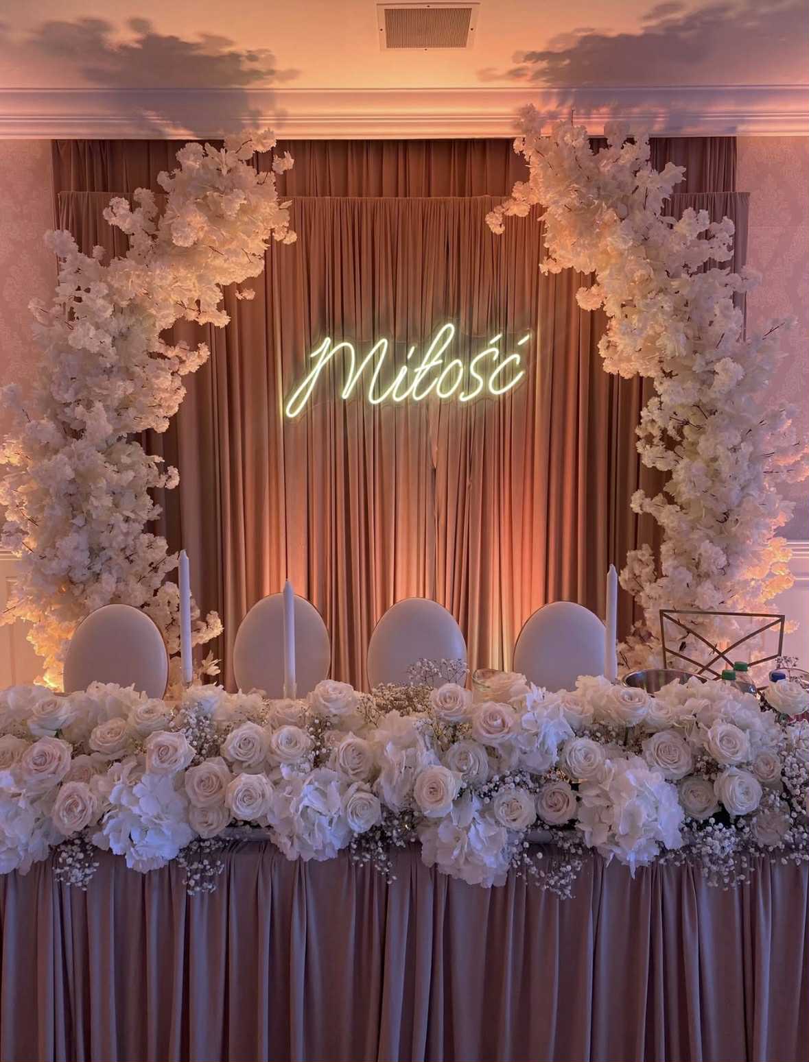 Neon LED "Miłość"