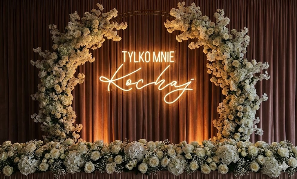 Neon Tylko mnie kochaj napis LED na wesele