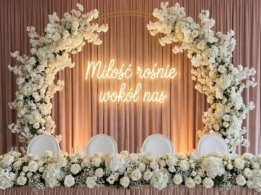 Neon LED "Miłość rośnie wokół nas"